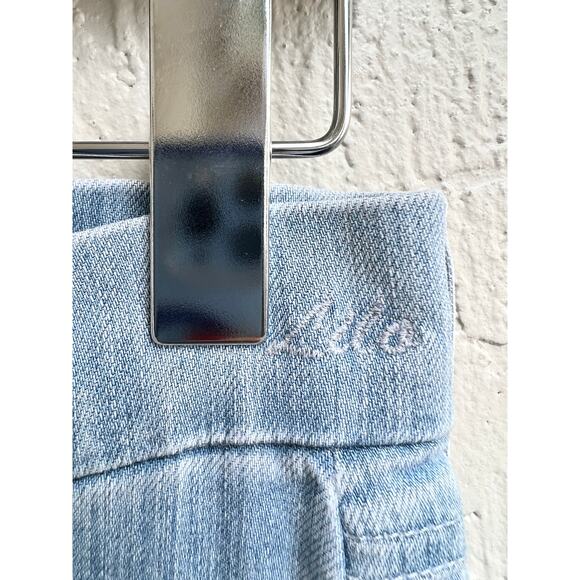 Gold Sign Mid Rise Bottom Wide Leg Jeans Light Denim Blue Women's Size 27 - Picture 5 of 6